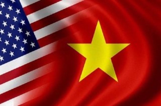 外盤頭條：伊朗導彈齊射回應以色列大規(guī)模襲擊 特斯拉被瑞典養(yǎng)老基金拉黑 美越據悉接近達成框架性貿易協(xié)議