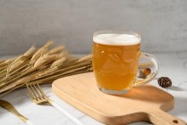 剛兩度減持套現(xiàn)超2600萬港元，華潤啤酒20年老兵侯孝海官宣辭職，稱“可能當(dāng)老師”