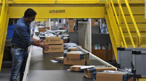印度突襲檢查亞馬遜與Flipkart倉庫 宣稱發(fā)現(xiàn)大量違規(guī)商品  第1張